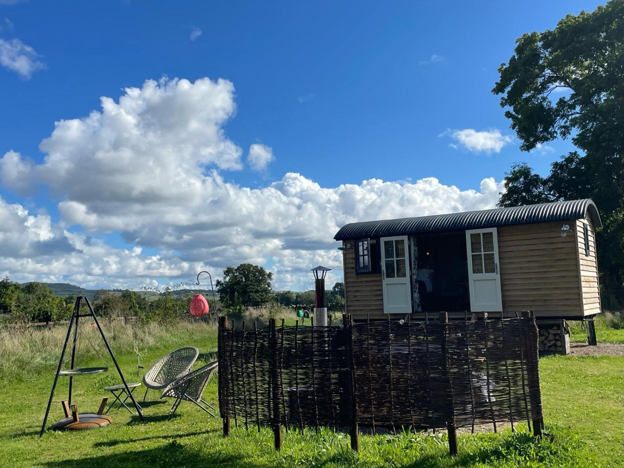 Toadland Shepherd Huts Durham Exterior foto