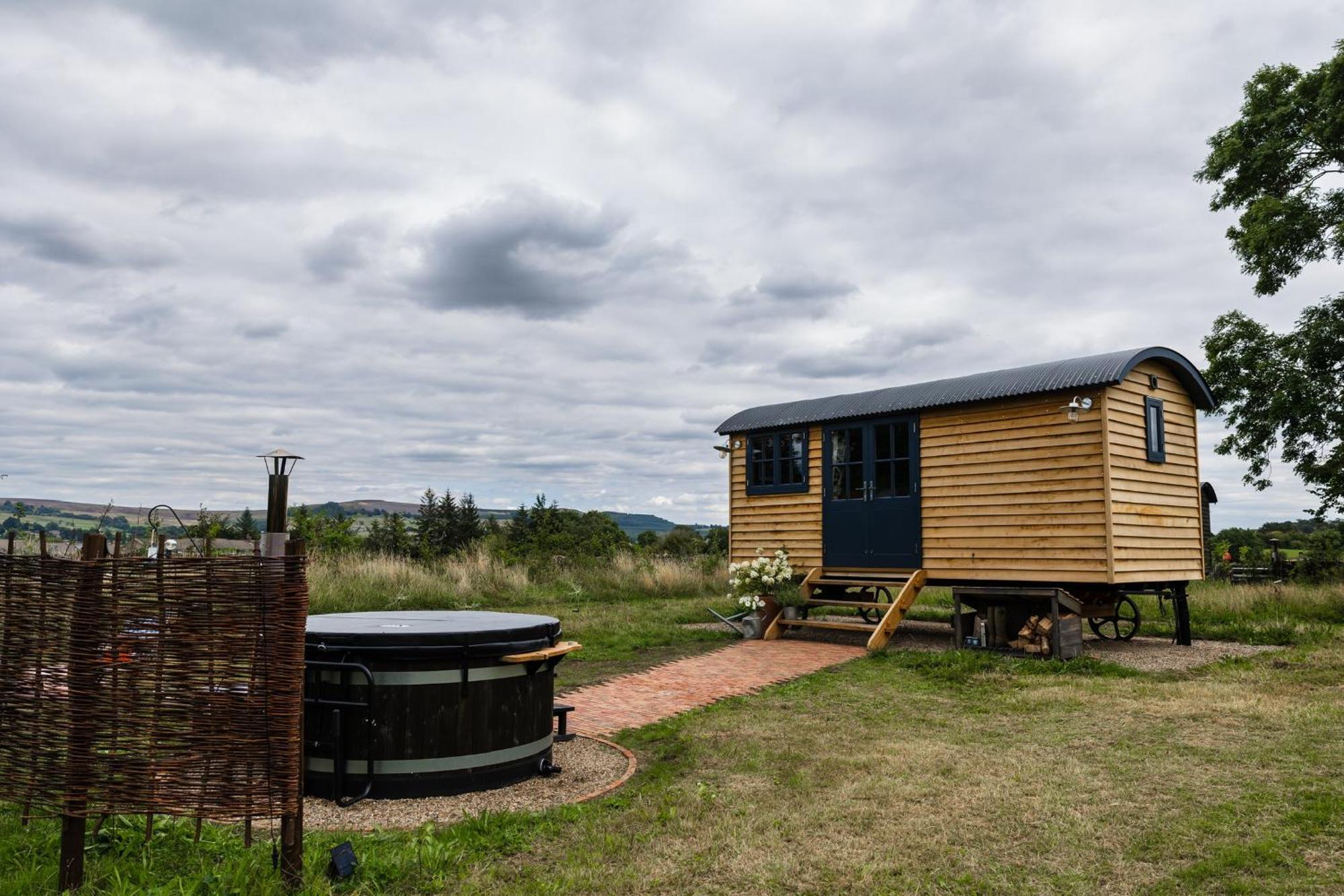 Toadland Shepherd Huts Durham Exterior foto