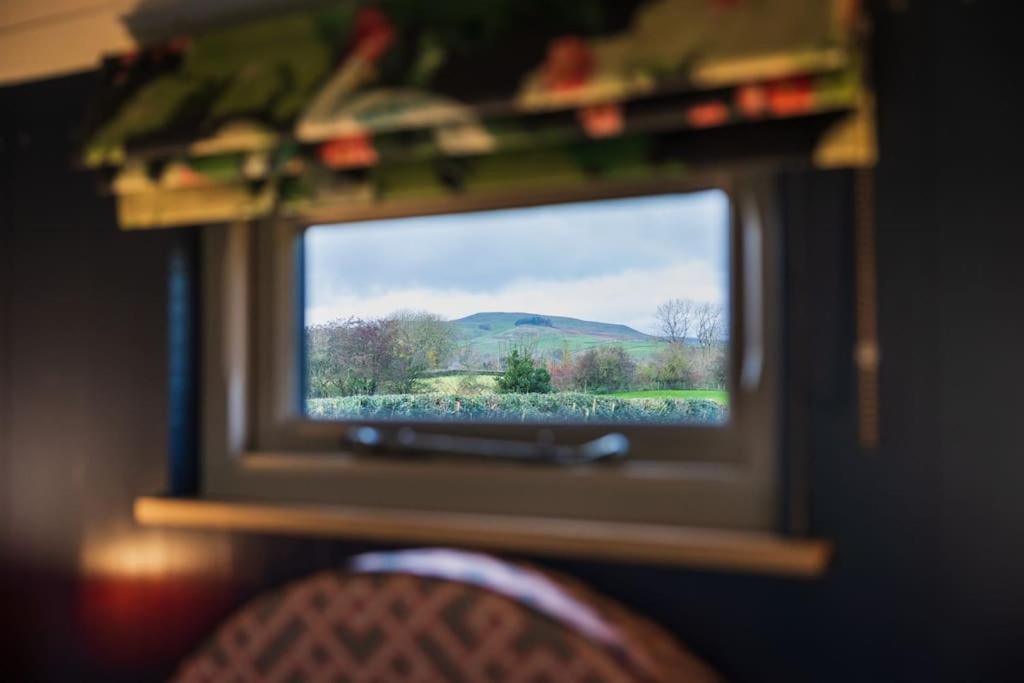 Toadland Shepherd Huts Durham Exterior foto